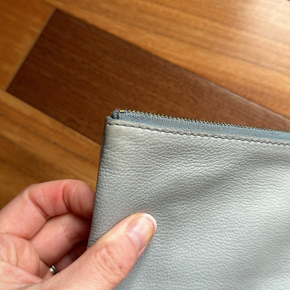 Fossil Powder Blue Leather Wristlet Pouch Purse / Clutch - Picture 8 of 13